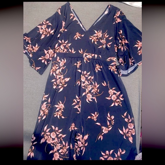 NWT Maternity Kimono Style Jumpsuit Size XL HOST PICK 07/15 MMAO MUST GO!! 🥳🎉 - Picture 3 of 8